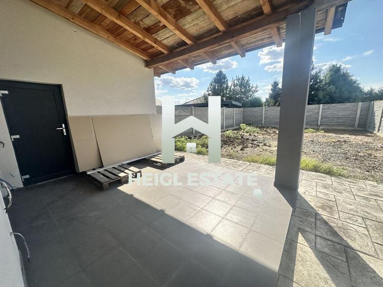 Duplex cu 4 camere cu Canalizare în Bucovăț (Remetea Mare)