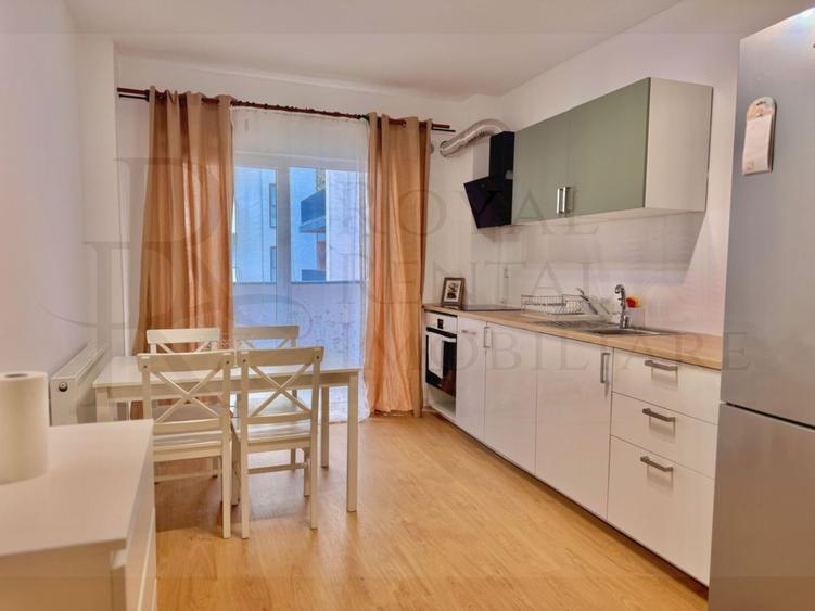 Apartament cu 2 camere semidecomandat, mobilat în Bulgaria