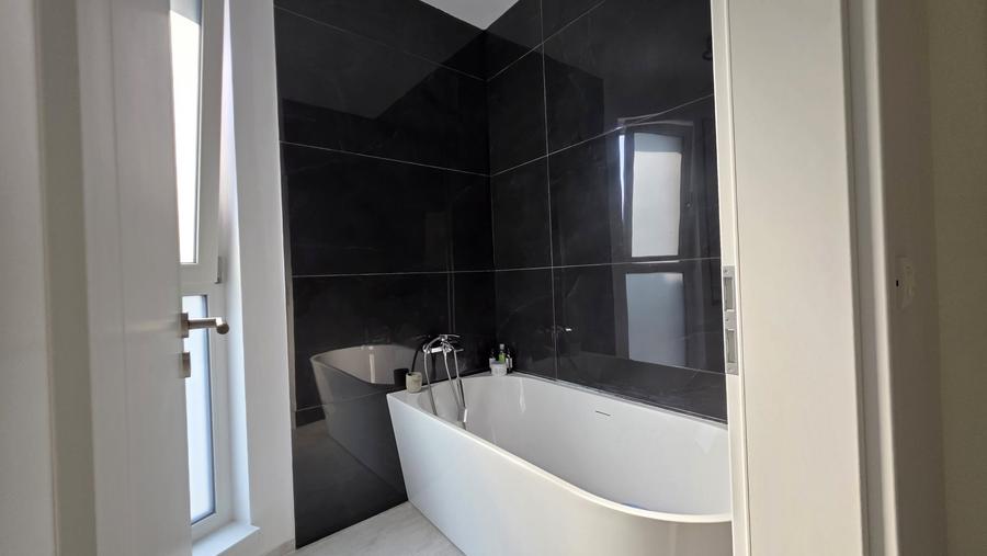 Duplex cu 4 camere cu Canalizare în Dumbrăvița