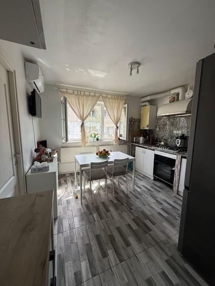 Apartament cu 2 camere decomandat în Mihai Bravu