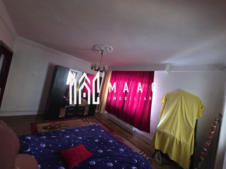 Apartament cu 4 camere decomandat în Central