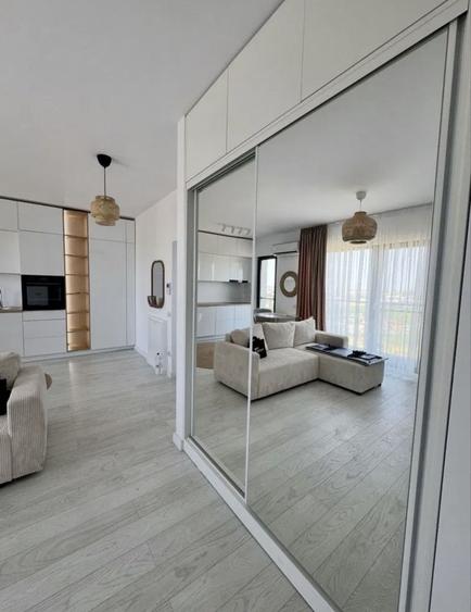 Apartament cu 2 camere semidecomandat, mobilat în Fundeni