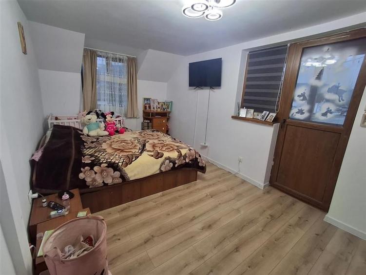 Casă individuală cu 3 camere cu Teren 270 Mp în Central