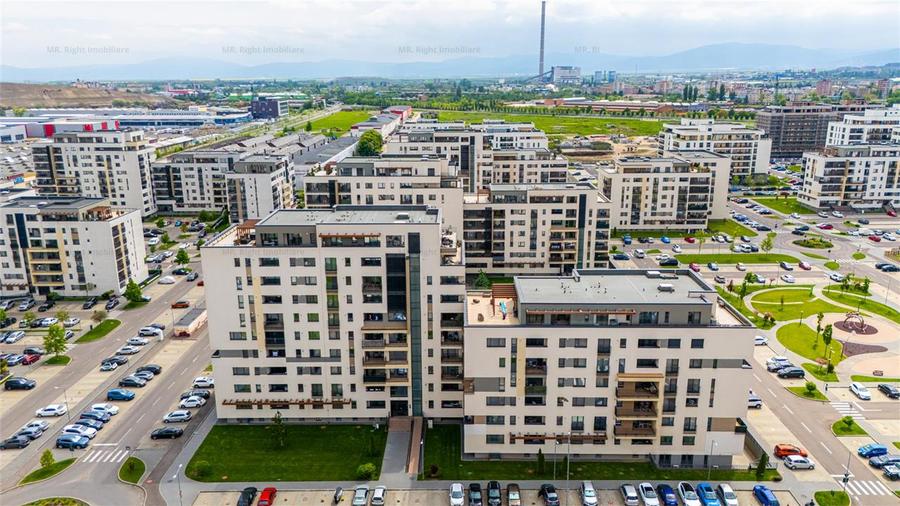 Apartament cu 2 camere decomandat, mobilat în Tractorul