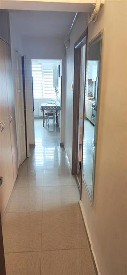 Apartament cu 2 camere decomandat, mobilat în Piața Unirii