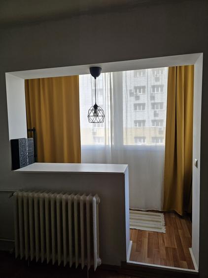 Apartament cu 3 camere decomandat în Dristor