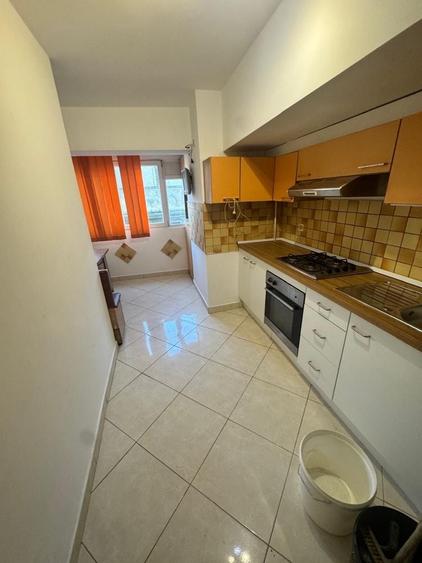 Apartament cu 4 camere în Dobroești