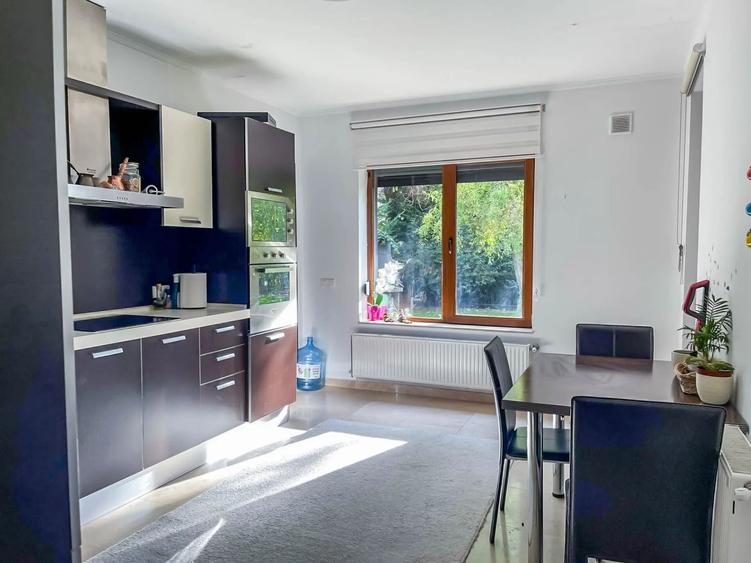 Duplex cu 5 camere cu Piscina în Iancu Nicolae