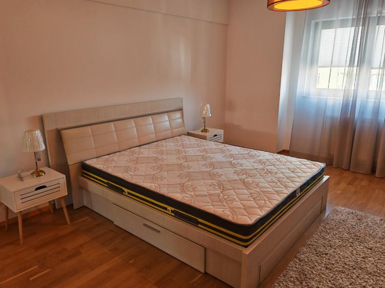 Apartament cu 2 camere decomandat, mobilat în Centrul Civic