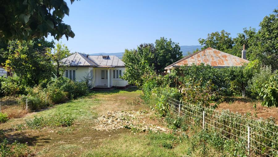 Casă individuală cu 4 camere cu Garaj în Clipicești