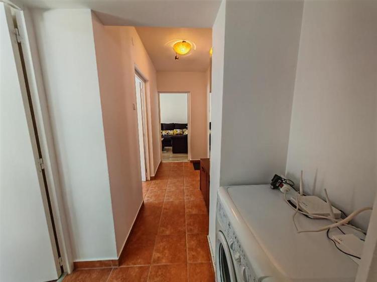 Apartament cu 2 camere decomandat, mobilat în Răcădău