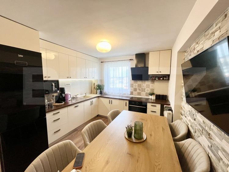 Apartament de vânzare, 3 camere, 71 mp, Bulevardul Dacia - 1