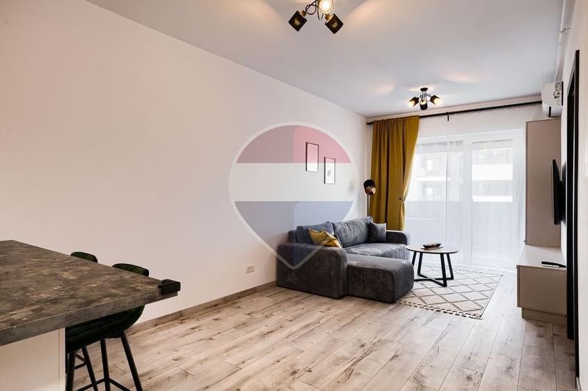 Apartament cu 2 camere semidecomandat, mobilat în UTA