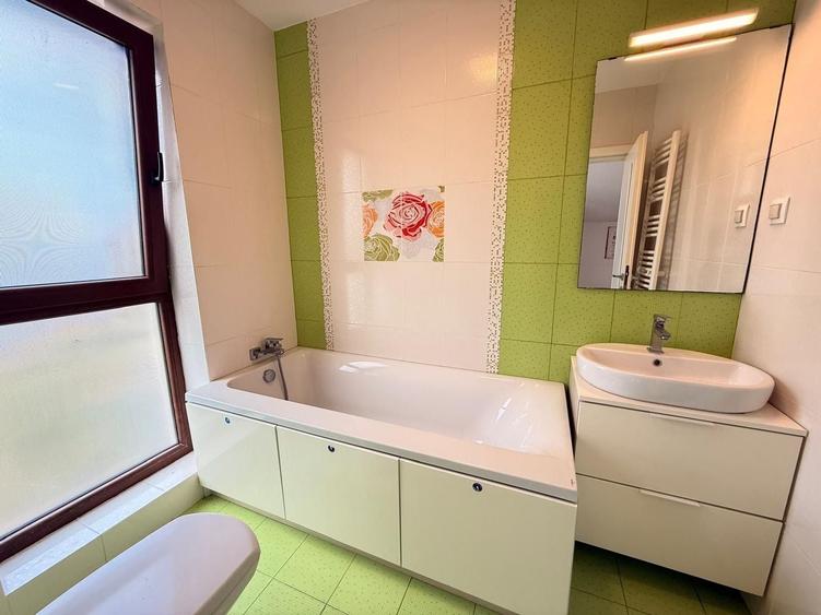 Duplex cu 4 camere cu Canalizare în Corbeanca