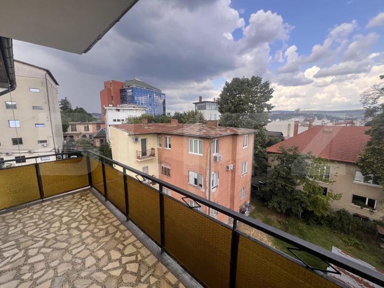 Apartament 4 camere, garaj inclus + 1 parcare - zonă ultracentrală - 12