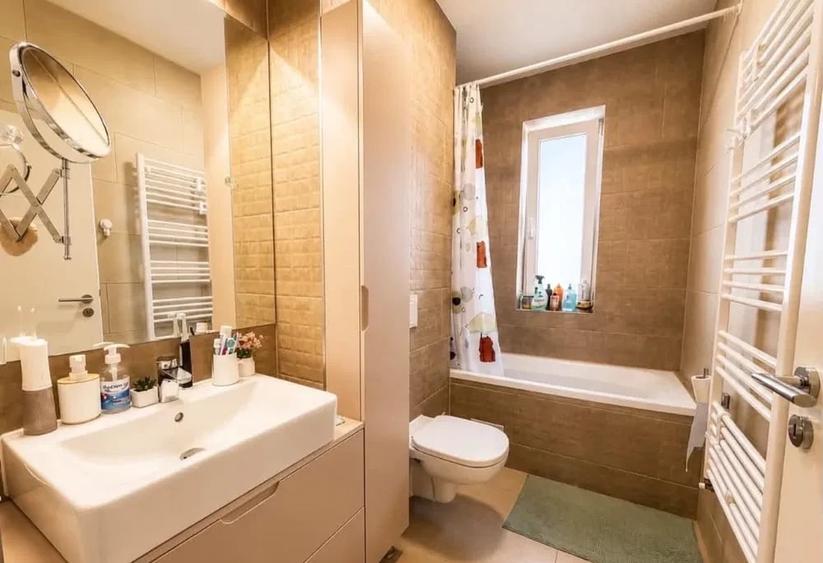 Apartament cu 3 camere decomandat, mobilat în Tractorul