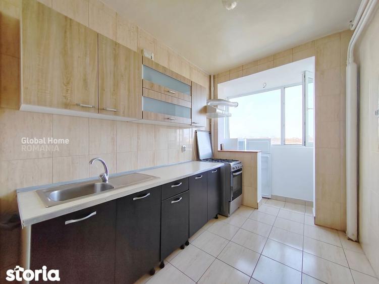 Apartament cu 3 camere semidecomandat în Floreasca