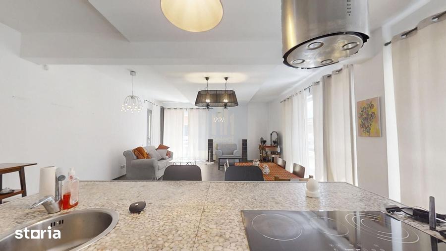 Apartament cu 3 camere în Dămăroaia