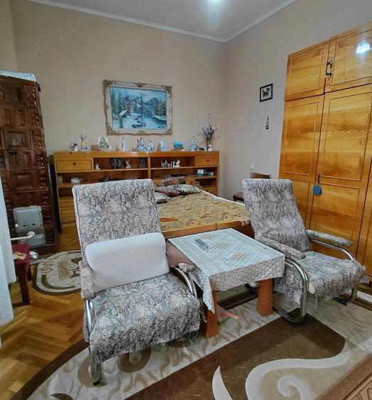 Casă cu 4 camere cu Teren 1045 Mp în Central