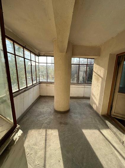 Apartament cu 3 camere decomandat în Craiovei