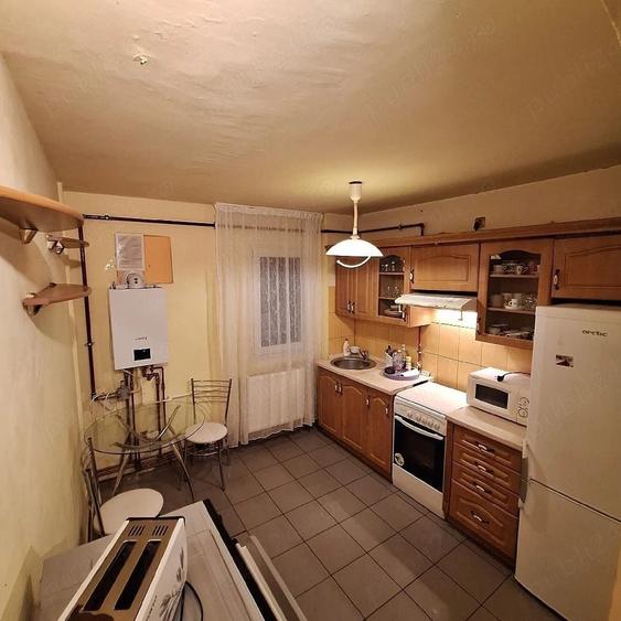 Apartament cu 2 camere semidecomandat, mobilat în Tipografilor