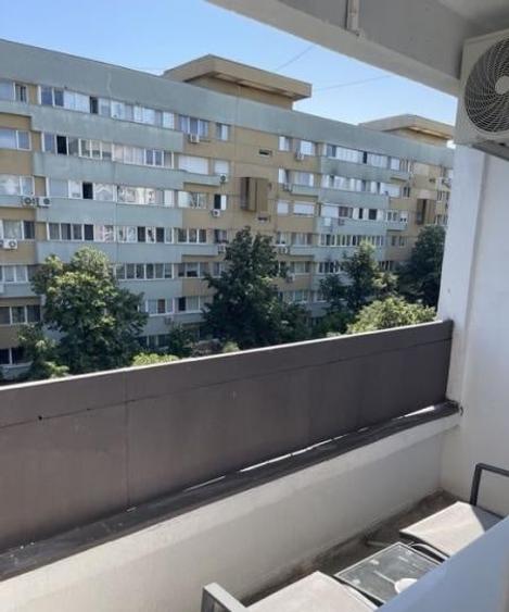 Apartament cu 3 camere decomandat, mobilat în Drumul Taberei