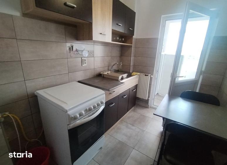 Garsonieră decomandată în Arcu