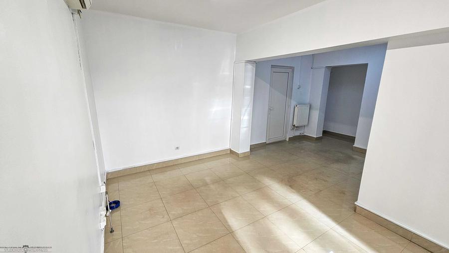 Spațiu comercial, de 102 mp, în Central