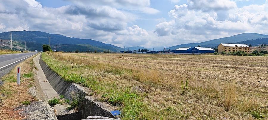 Teren intravilan de 9800 mp, în Electroprecizia