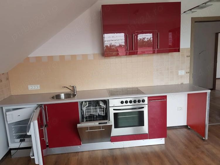 Casă cu 18 camere cu Teren 510 Mp în Central