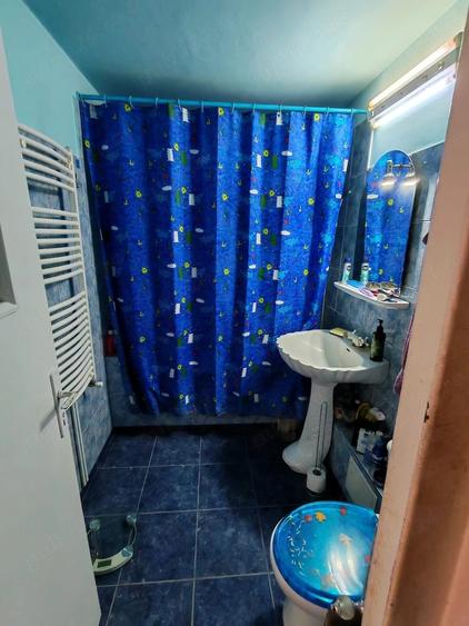 Apartament cu 3 camere decomandat în Soarelui