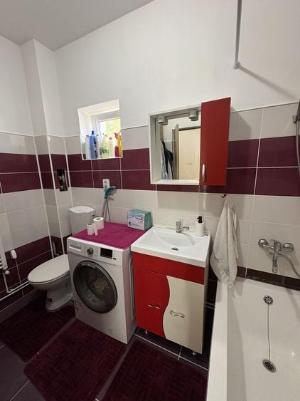 Casă cu 3 camere în Crăciunești