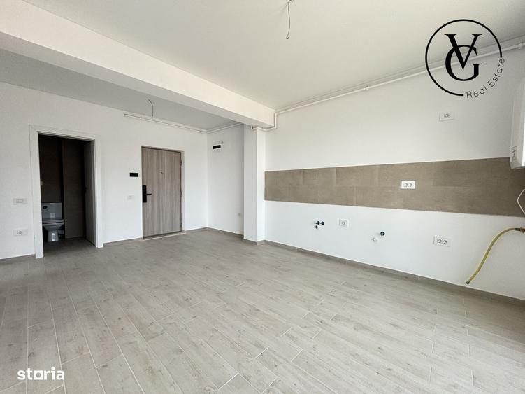 Apartament cu 3 camere semidecomandat în Nord