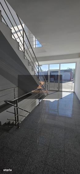 Spațiu comercial, de 480 mp, în Vest