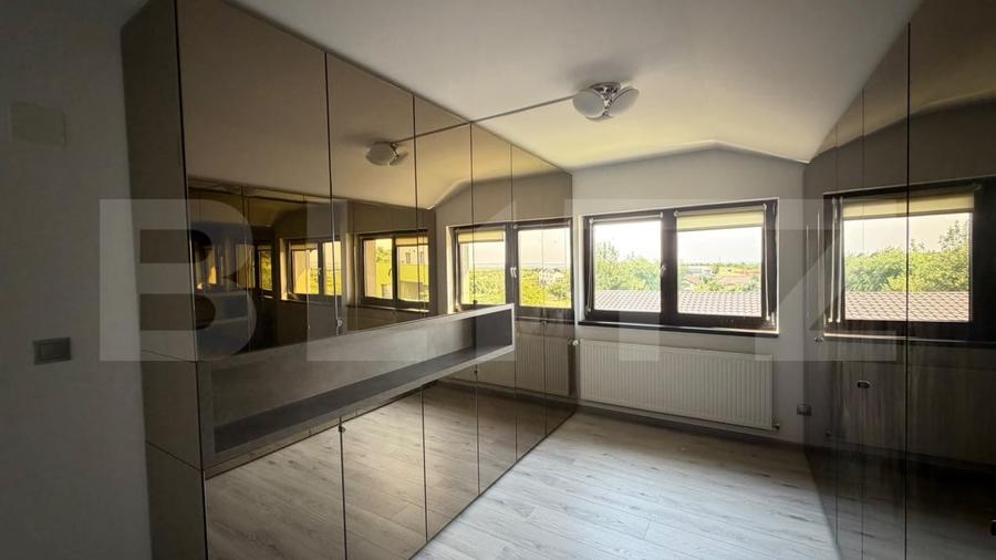 Casă individuală cu 6 camere cu Teren 2000 Mp în Exterior Est