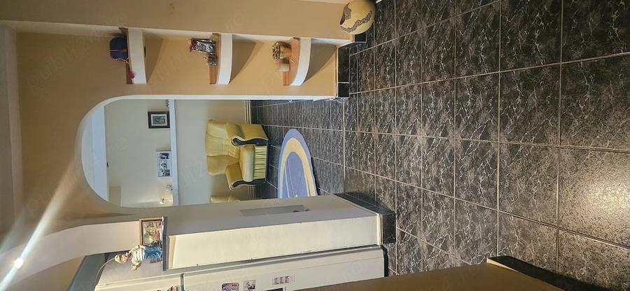 Apartament cu 4 camere decomandat în Central
