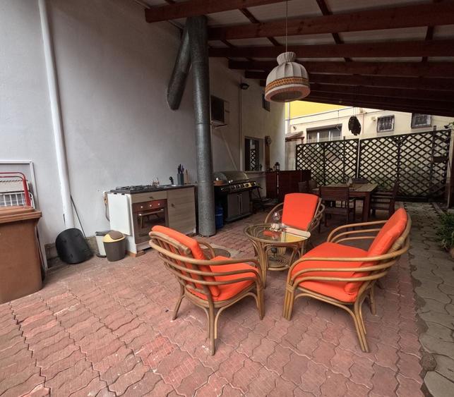 Casă Renovată cu Grădină | 227 mp | 3 Terase | 3 Dormitoare | Milcov - 50
