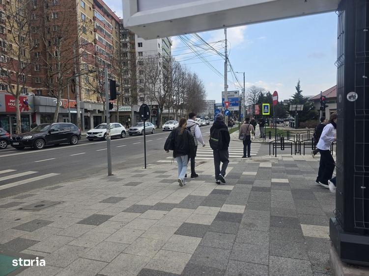 Spațiu comercial, de 58 mp, în Central