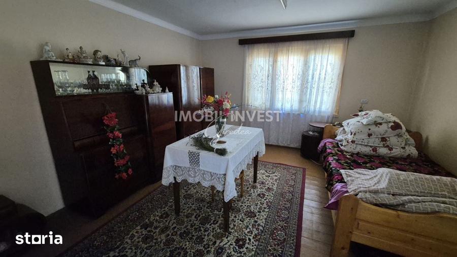 Casă cu 4 camere cu Teren 1072 Mp în Micești