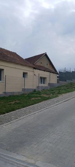 Casă cu 3 camere cu Teren 1890 Mp în Vețel