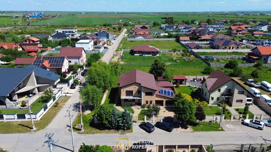 Casă individuală cu 4 camere cu Canalizare în Vladimirescu