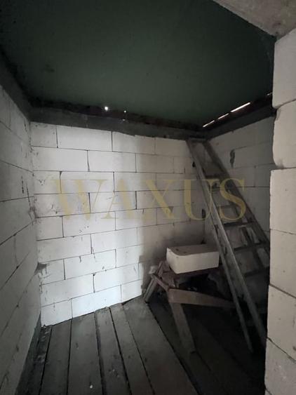 Casă individuală cu 6 camere cu Canalizare în Iara