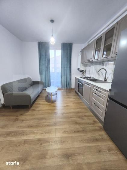 Apartament cu 3 camere semidecomandat în Între Lacuri