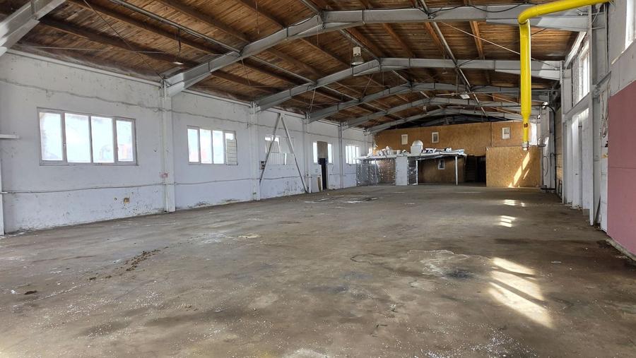 Spațiu industrial, de 450 mp, în Sânpetru