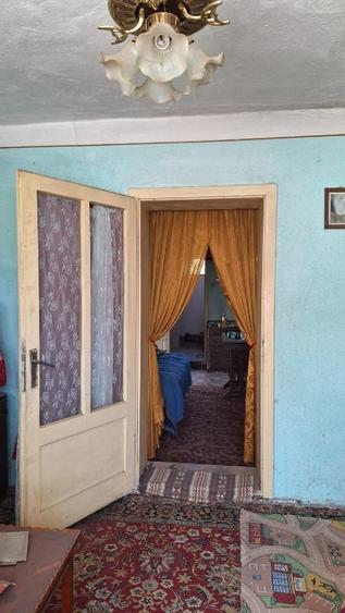Casă individuală cu 2 camere cu Garaj în Central
