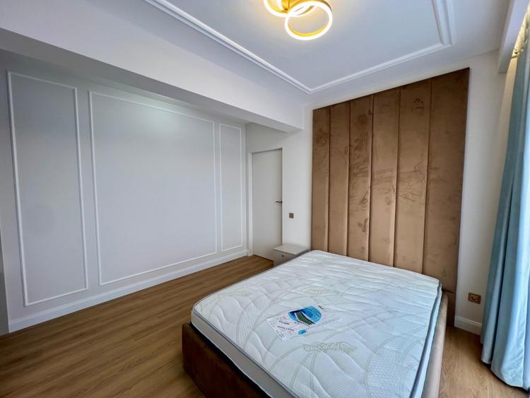 Apartament cu 3 camere decomandat, mobilat în Între Lacuri