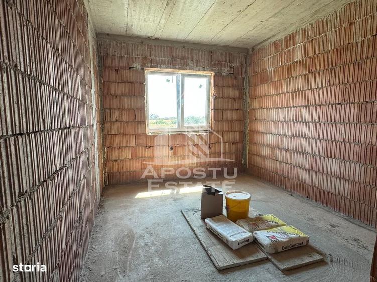 Casă cu 3 camere în Urseni