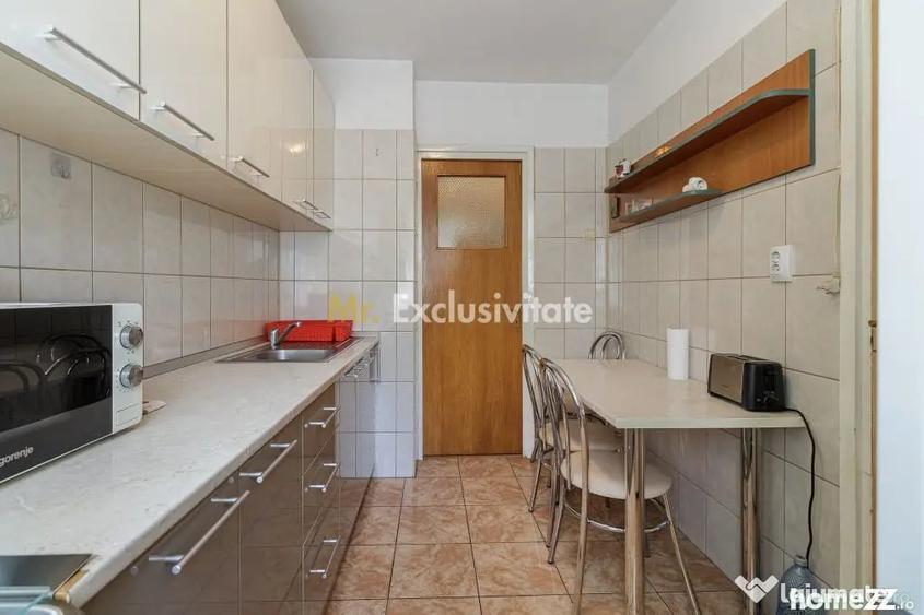 Apartament cu 3 camere decomandat în Valea Oltului