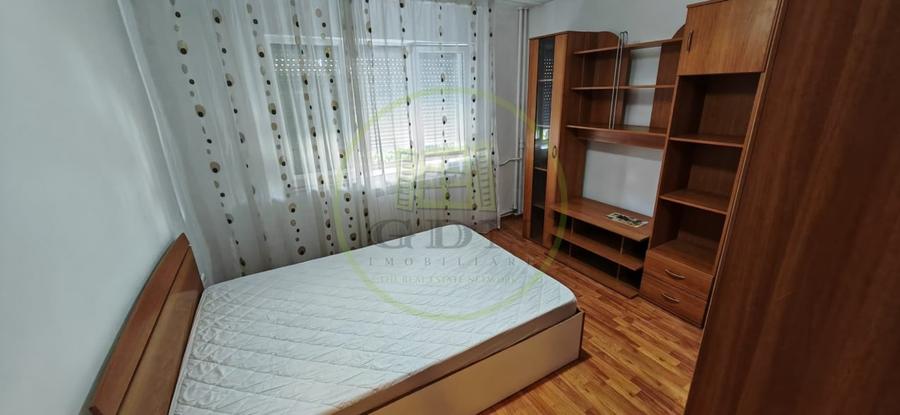 Apartament cu 2 camere semidecomandat, mobilat în Craiovița Nouă