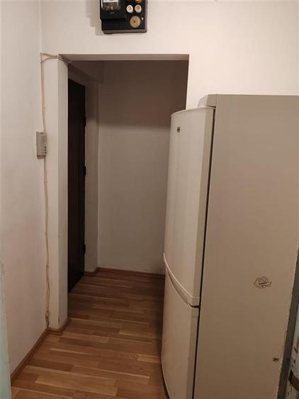 Apartament cu 2 camere semidecomandat în Florilor
